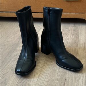 Steve Madden “Pammy” Black Square-Toe Block Heel Ankle Boots